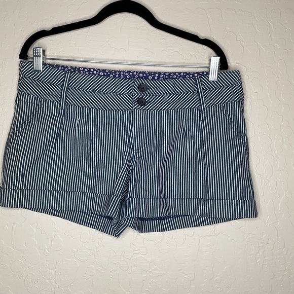 Forever 21 Pants - • FOREVER 21 || Shorts